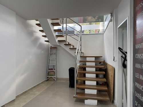 Venta Local Comercial Al Frente - 12 E/ 34 Y 35 - La Plata