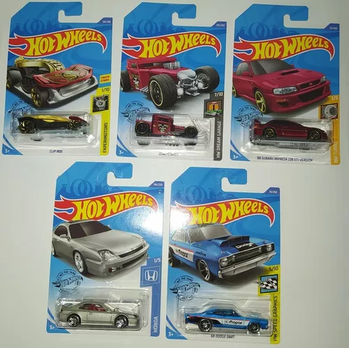 10 Carrinhos Hot Wheels Sortidos