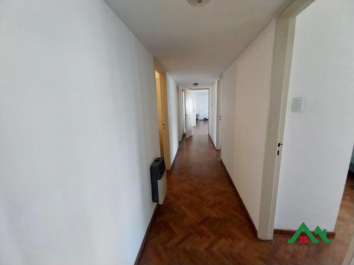 Departamento En Venta Piso Entero, 4 Dormitorios, Cochera En Nueva Córdoba Apto Crédito