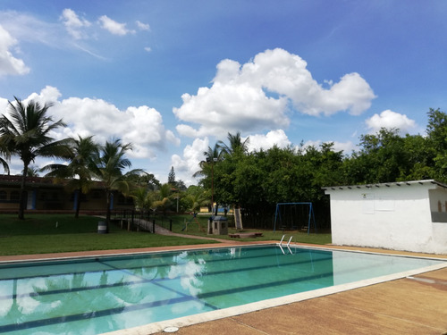 Mini Finca De 4 Hectáreas Con Hermosa Casa Campestre Y Espectaculares Áreas Sociales En Urbanización Privada En Venta Gg