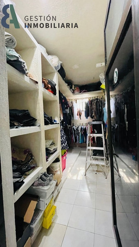 Imagen 20 de 25 de Casa En Venta En El Centro A 7 Cuadras De La Ermita Merida Y