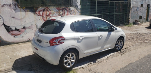 Peugeot 208 1.5 Allure Touchscreen 2015