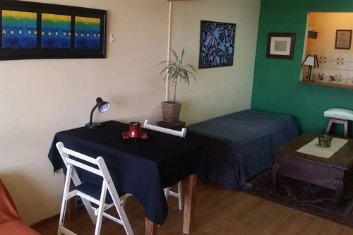 18 De Julio Y Yaguarón, Excelente Ubicación, Wifi, A/c, Para Hasta 4 Personas!