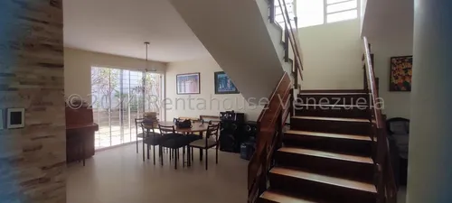 Casa En Venta El Marqués Jg