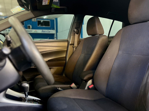 Toyota Yaris 1.3 16V FLEX XL PLUS TECH MULTIDRIVE