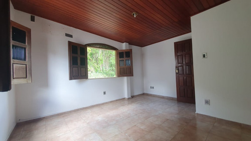 Vendo Apartamento No Bairro Castália - 4064