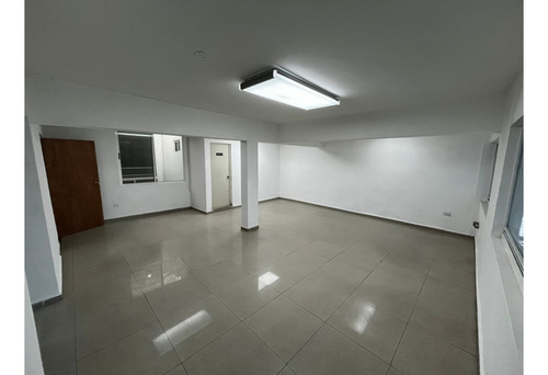 Edificio De 3 Plantas En Venta A 2 Cuadras De Cintermex