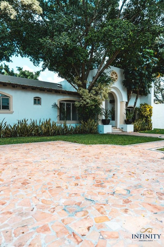 Imagen 29 de 30 de Residencia De Una Planta En Venta En Montebello - Fraccionamiento Montebello