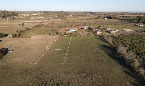Imagen 2 de 8 de Amplio Terreno De 23x100 (2.446 M2) En Zona De Quintas, Cercano A Termas