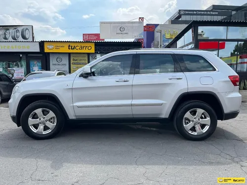 Jeep Grand Cherokee Laredo 3.6cc AT AA 4X4