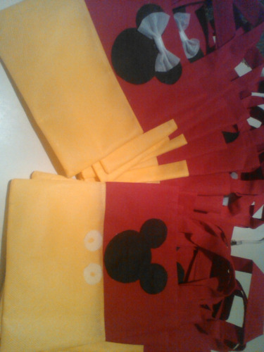 Bolsitos Minnie Y Mickey 20x25cm. Precio Publicado 