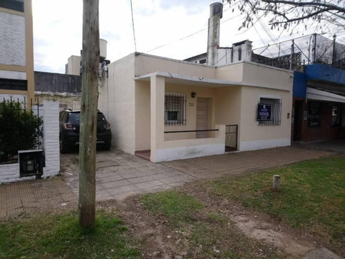 Casa Tipo Americana Buena Ubicación