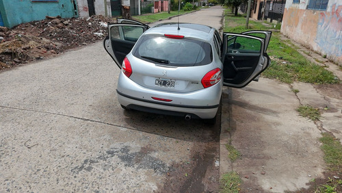 Peugeot 208 1.6 Feline
