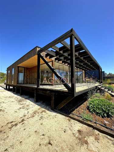 Casa En Arriendo De 3 Dorm. En Navidad