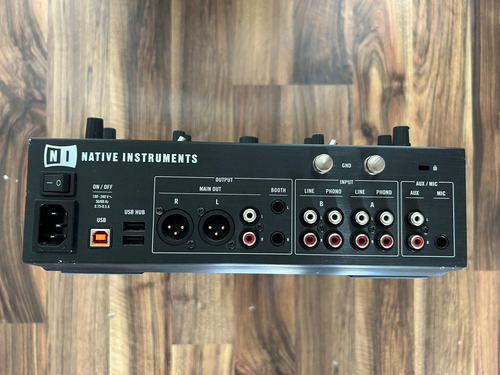 Traktor Kontrol Z2 Mezcladora Dj (Usado)