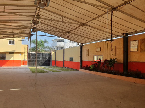 Salon Y Jardin Para Eventos Funcionando