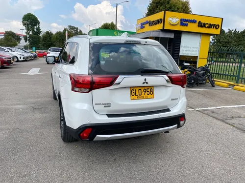 Mitsubishi Outlander 3.0 Kaiteki