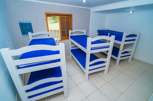 Vendo Belíssima E Encantadora Chácara!!! Com Duas Casas, Com Dois Salões De Festa E Muito Mais, Confira A Descrição Abaixo.