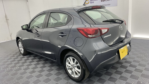 Imagen 6 de 25 de Mazda 2 Touring Mt