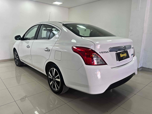 Nissan Versa 1.6 16V FLEX SL 4P XTRONIC