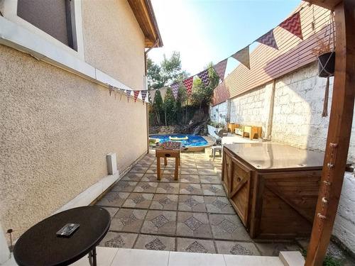 Condominio, Casa En Venta De 4 Dorm. En La Reina