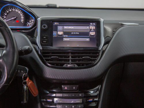 Peugeot 1.2 Allure Pack Puretech 110hp At 2008