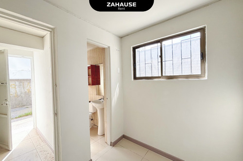 Casa En Arriendo 5 Dormitorios A Pasos De La U Del Biobío