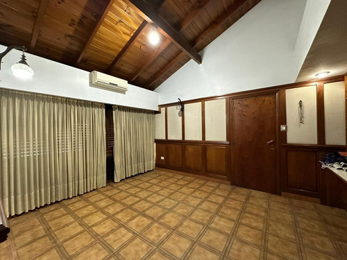 Chalet En San Miguel Ctro. Uso Profesional