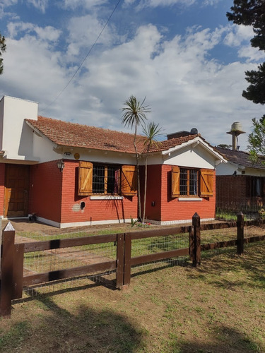 Hermosa Casa En Esquina En El Barrio San Rafael De Mar De Ajo