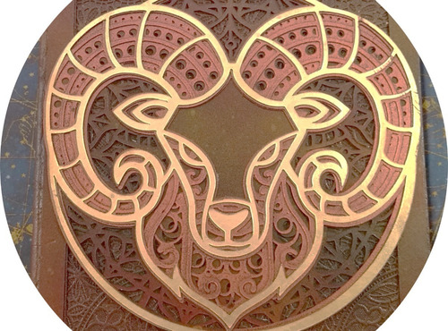 Imagem 9 de 9 de Diário Tema Signo De Aries Capa Couro Sintético