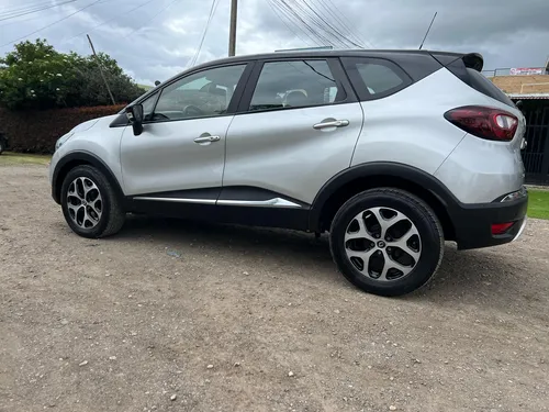 Renault Captur 2.0 Intens Automática