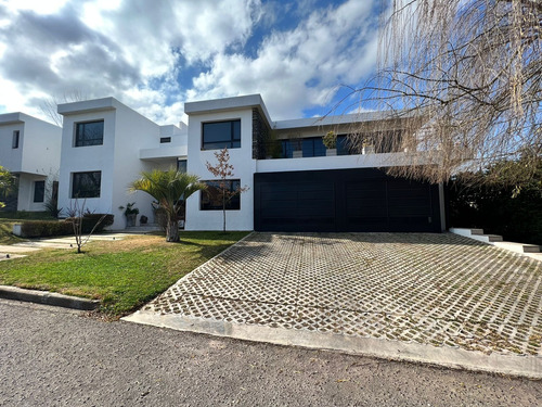 Venta Casa San Luis Country Los Quebrachos