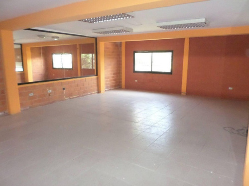 Imagen 5 de 12 de Mayra Ysabel Cedeño Vende Galpon En Centro, Villa De Cura Cod 22-15701