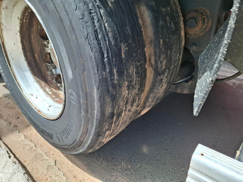 Carreta Randon Carga Seca 2 Eixos C/ Pneus