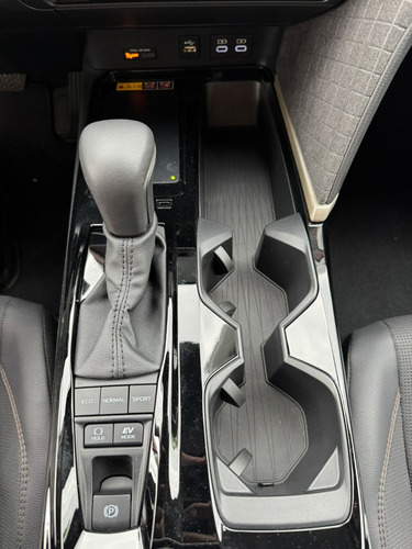 Toyota Camry 2.5 Hev Xle