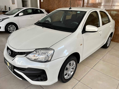 Imagem 5 de 9 de Toyota Etios 1.5 X Standard Sedan 16v Flex 4p Manual