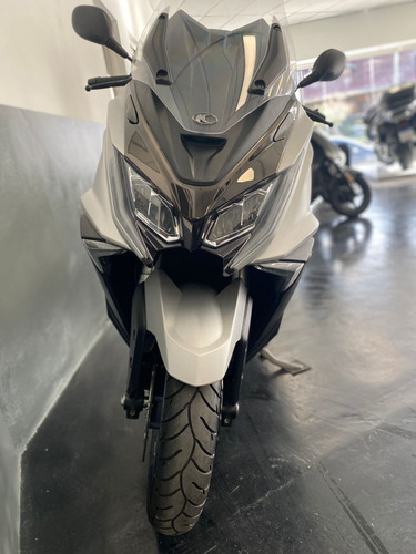 Kymco Ak 550