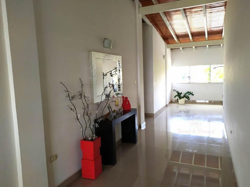 Milagros Inmuebles Edificio Venta Cabudare Lara La Mata Economica Residencial Economico Comercial Código Inmobiliaria Rent-a-house 25-5814