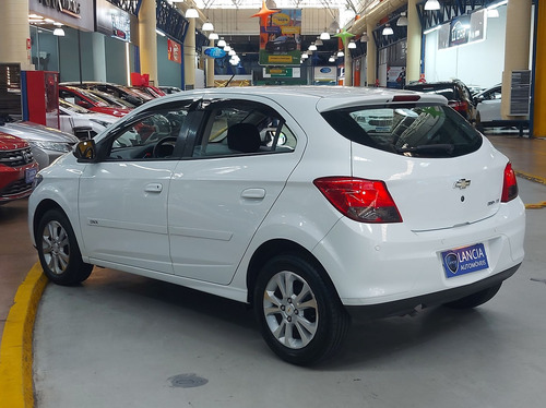 Chevrolet Onix 1.0 MPFI LOLLAPALOOZA 8V