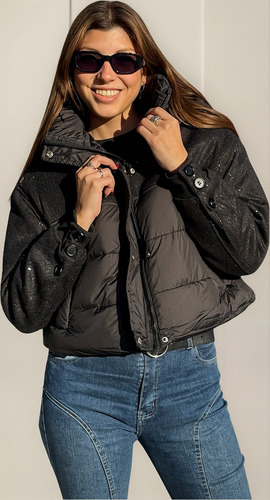 Campera Puffer Brillosa Capucha Desmontable Glow Invierno