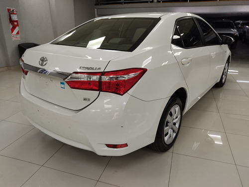 Imagen 3 de 15 de Toyota Corolla Xli 1.8 At 2017