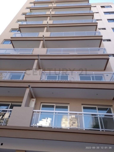 Imagen 2 de 19 de Depto 4 Amb. Frente, Balcon Corrido, Categoria, Full Amenities