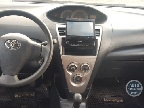 Toyota Yaris 2006