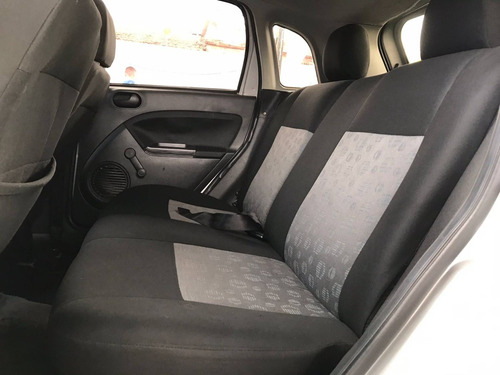 Imagem 8 de 15 de Ford Fiesta 1.0 Rocam S 8v Flex 4p Manual