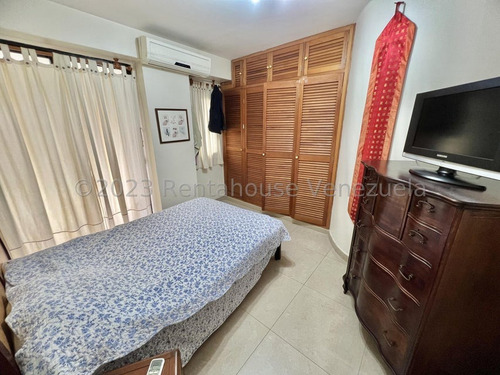 Se Ofrece En Venta Acogedor Y Extraordinario Penthouse Ubicado En Campo Alegre