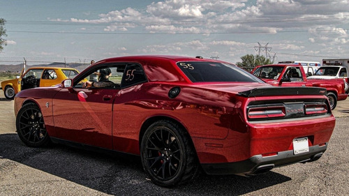 Imagen 1 de 9 de Dodge Challenger 6.2 Srt Hellcat At