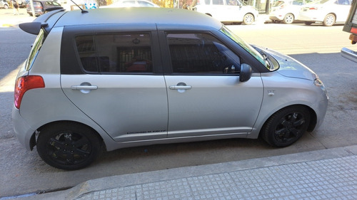Imagen 3 de 8 de Suzuki Swift 2010 1.5 N