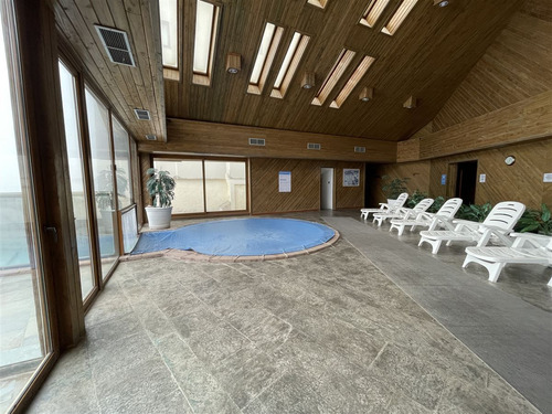 Departamento En Venta De 4 Dorm. En Lo Barnechea Centro Ski