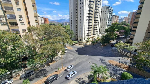 En Venta Apartamento Semiamoblado En Residencia Ankara Valles De Camoruco Cod 270540