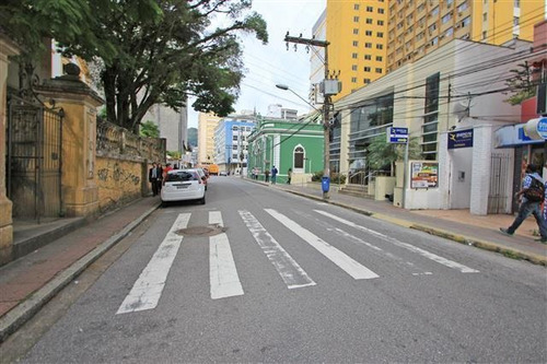 Imagem 8 de 10 de Loja No Centro Da Cidade - Lo0157